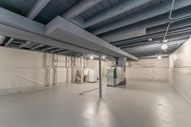 $2,350 | 2330 121st Street, Blue Island, IL 60406