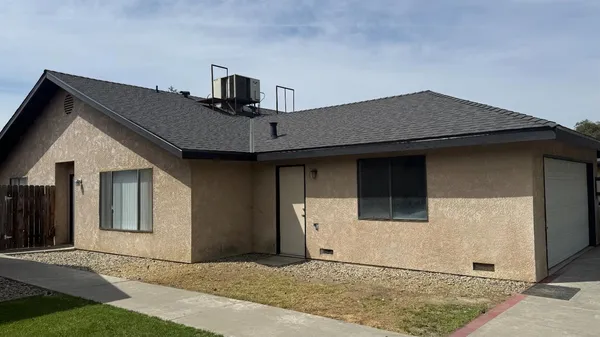$1,600 | 2447 Knowlwood Drive, Hanford, CA 93230