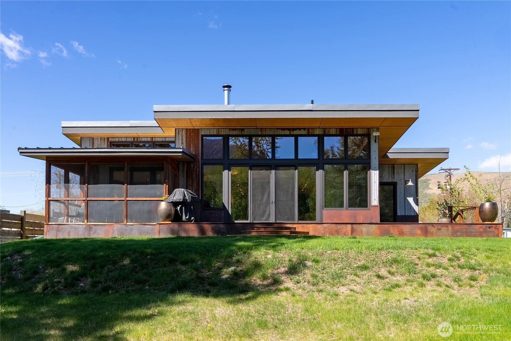 1013 Riverside Avenue Twisp, WA 98856 - Photo 1 of 40