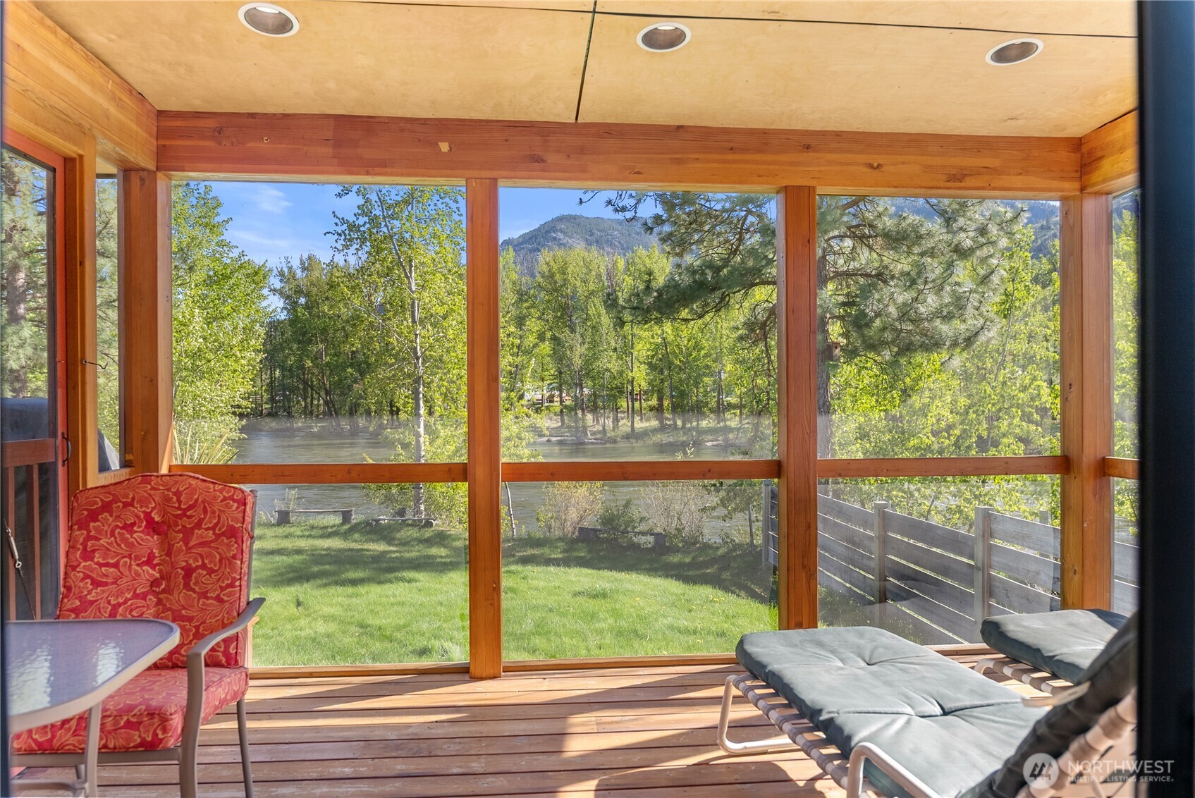 1013 Riverside Avenue Twisp, WA 98856 - Photo 12 of 40