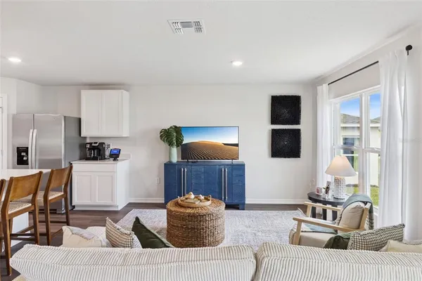 $312,990 | 1080 Bear Hammock Drive, Umatilla, FL 32784