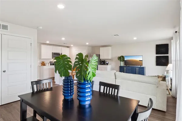 $312,990 | 1080 Bear Hammock Drive, Umatilla, FL 32784