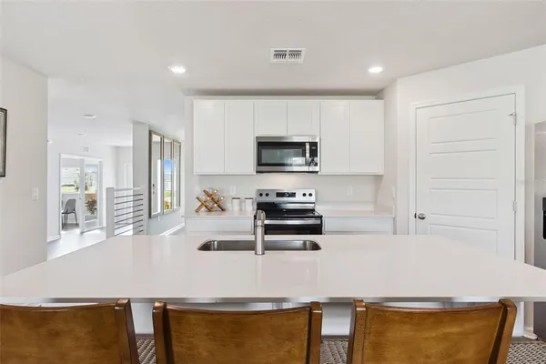 $312,990 | 1080 Bear Hammock Drive, Umatilla, FL 32784