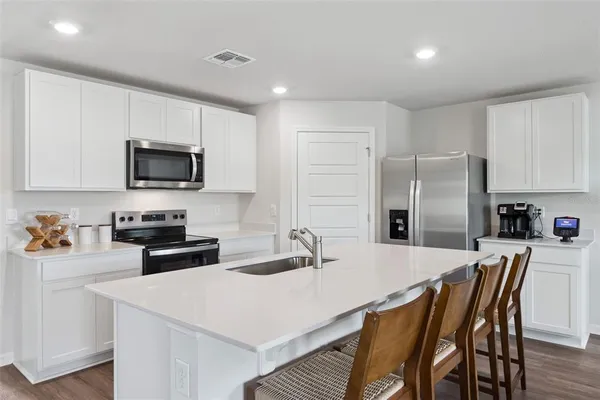 $312,990 | 1080 Bear Hammock Drive, Umatilla, FL 32784