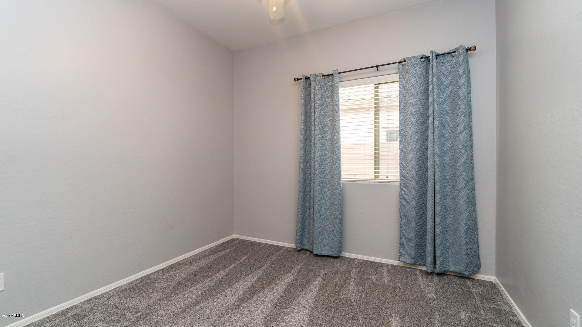 2554 West Granite Pass Road Phoenix, AZ 85085 - Photo 9 of 26 2553 W Granite Pass Rd-11