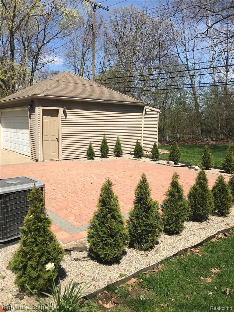 3644 Kenmore Road Berkley, MI 48072 - Photo 27 of 30 23.JPG
