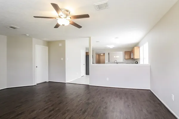 $2,085 | 4931 Winding View Lane, Humble, TX 77346