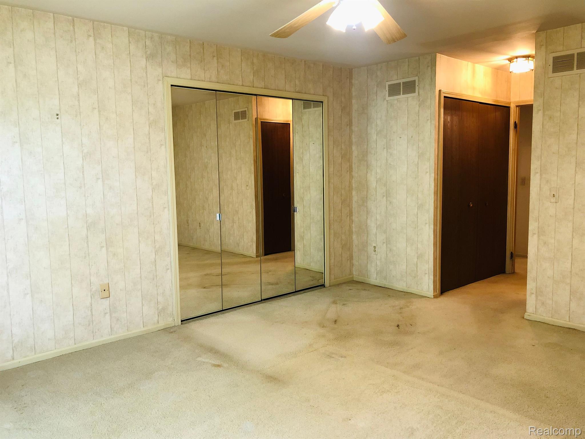 27780 Evergreen Road Southfield, MI 48076 - Photo 15 of 36 Primary Bedroom