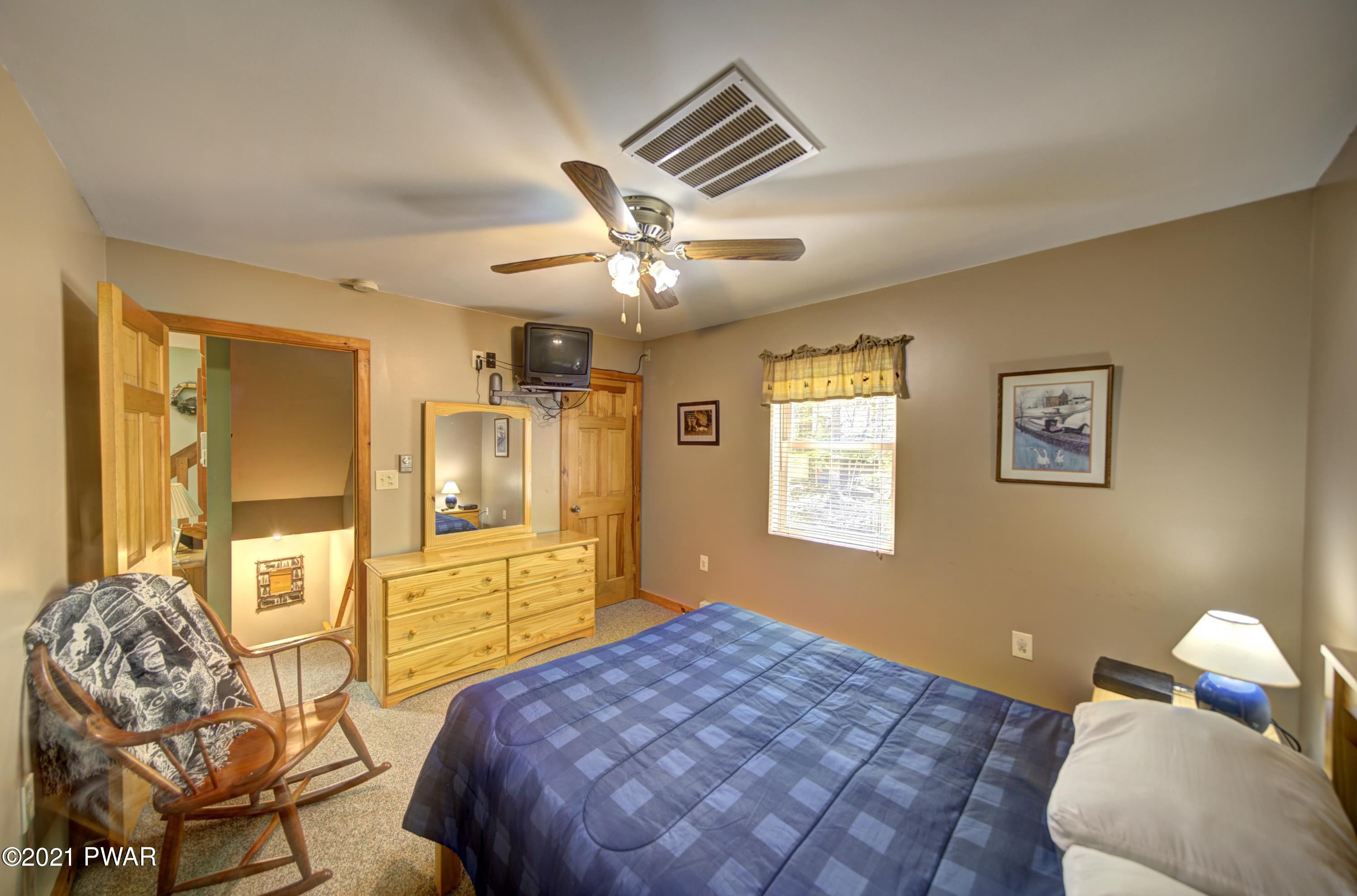 192 Pebble Rock Road Lackawaxen, PA 18435 - Photo 18 of 37