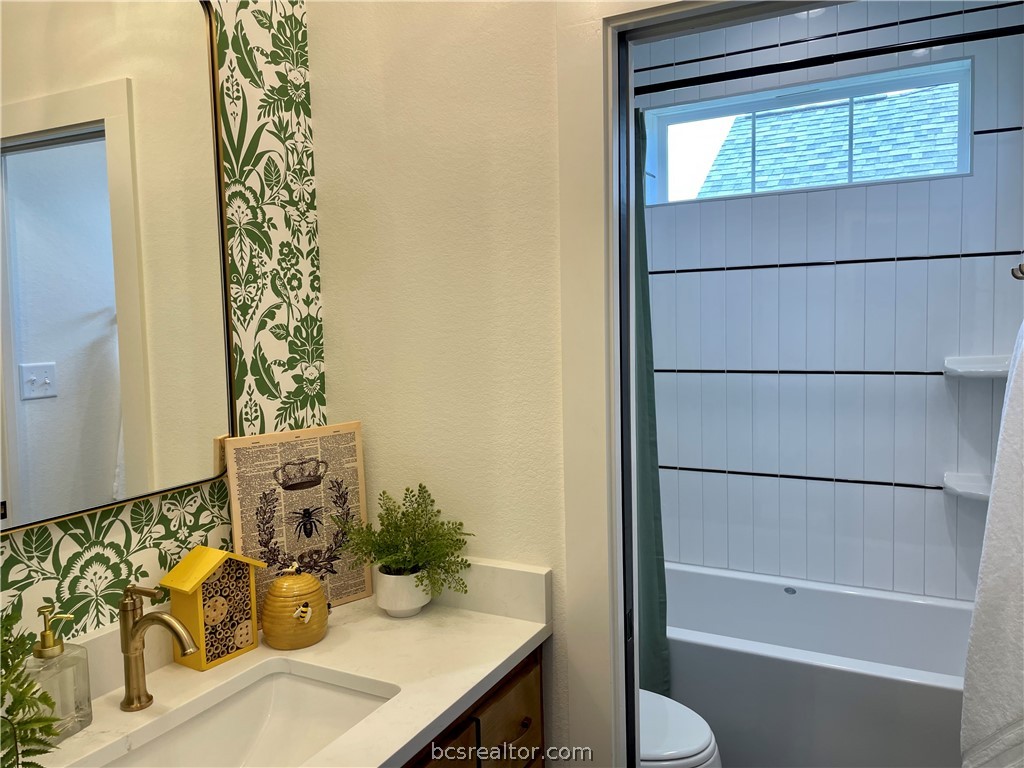 5023 Grayson Way Bryan, TX 77802 - Photo 14 of 25 Gallery Image 14