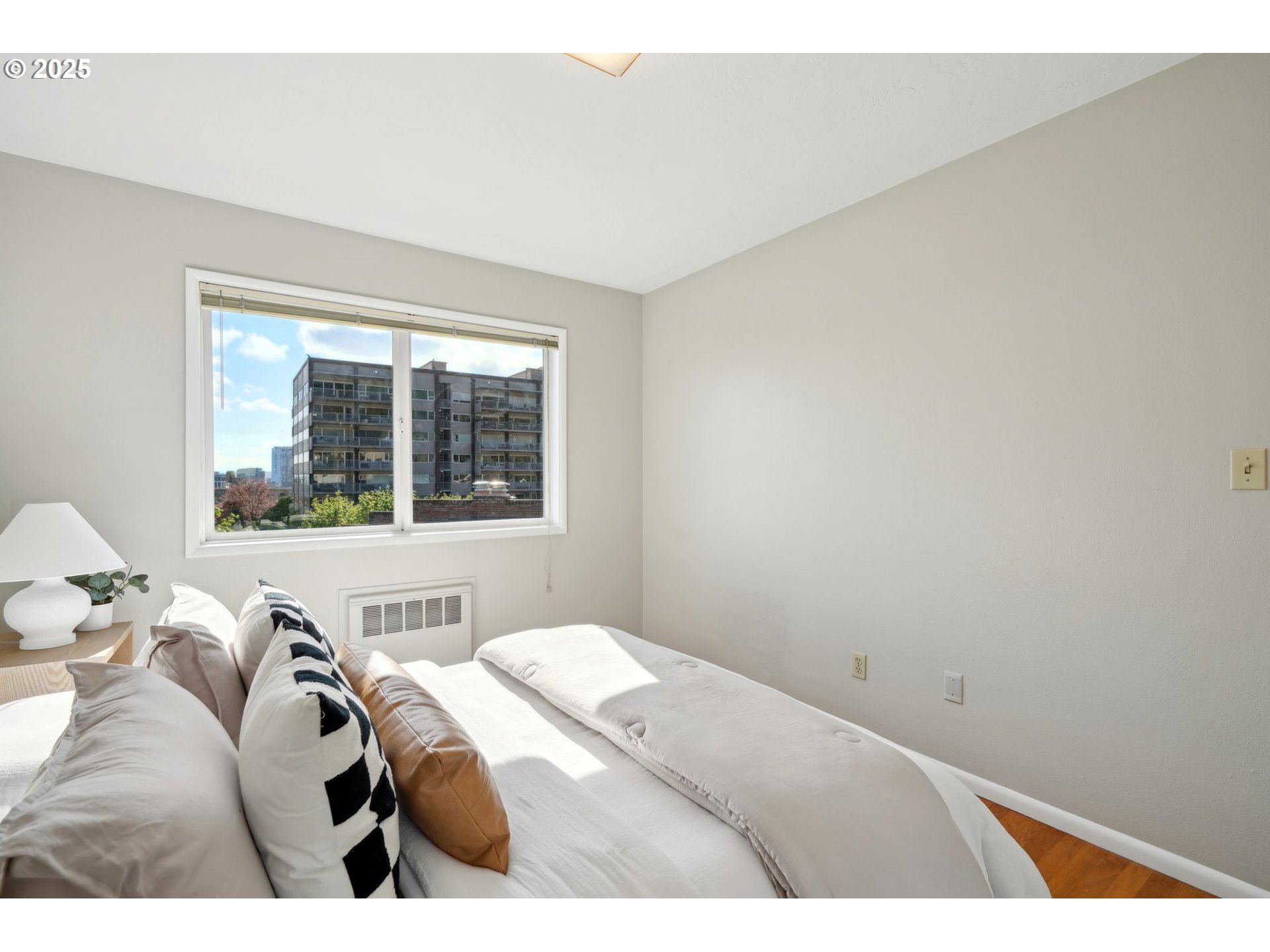 2355 Southwest Cedar Street, Unit 11 Portland, OR 97205 - Photo 23 of 32 Gallery Image 23