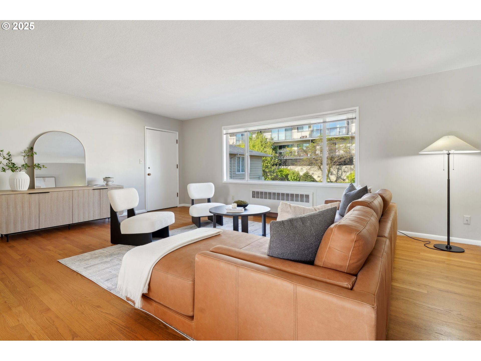 2355 Southwest Cedar Street, Unit 11 Portland, OR 97205 - Photo 5 of 32 Gallery Image 5