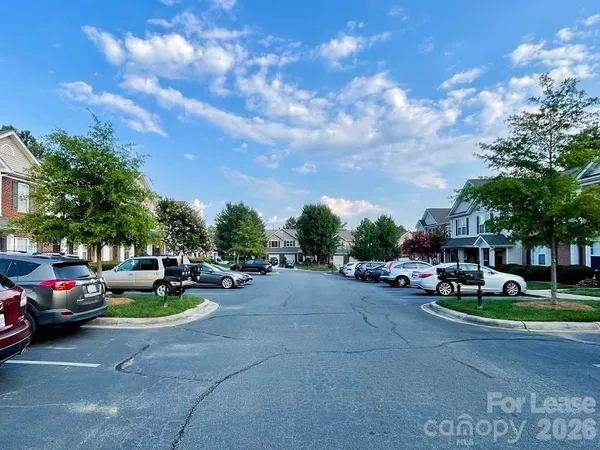$1,950 | 8049 Stoneham Court, Matthews, NC 28105