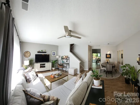 $1,950 | 8049 Stoneham Court, Matthews, NC 28105
