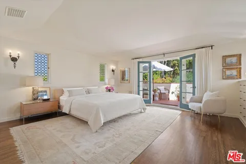 $3,350,000 | 1836 Outpost Drive, Los Angeles, CA 90068