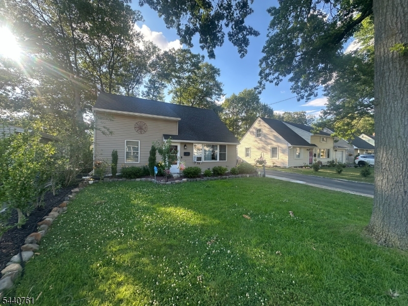 30 Hunterdon Road West Orange, NJ 07052 - Photo 3 of 28