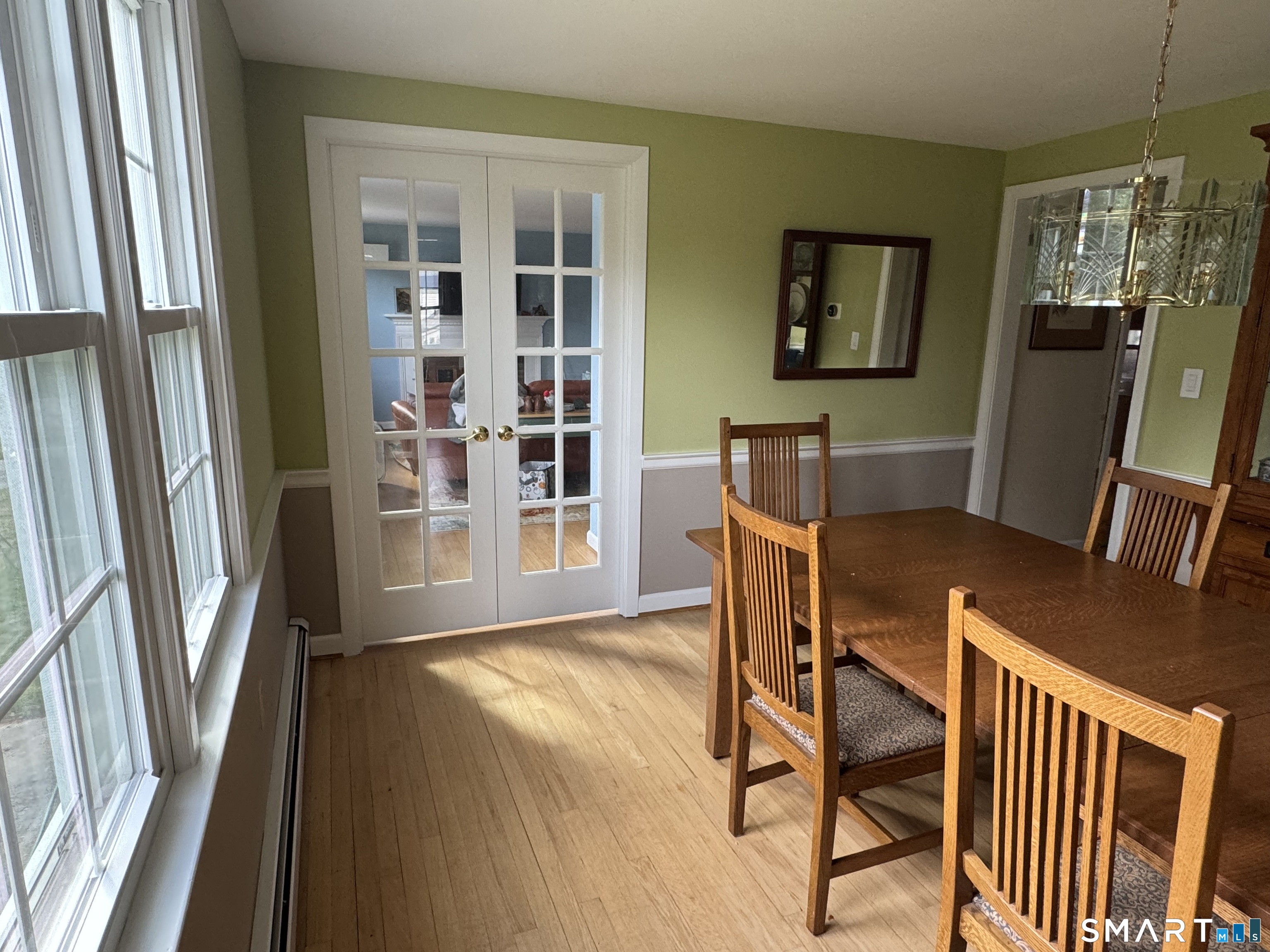 28 Crestwood Road Simsbury, CT 06070 - Photo 10 of 19