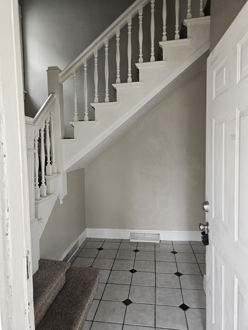 1114 25th Street Moline, IL 61265 - Photo 6 of 18 a view of entryway