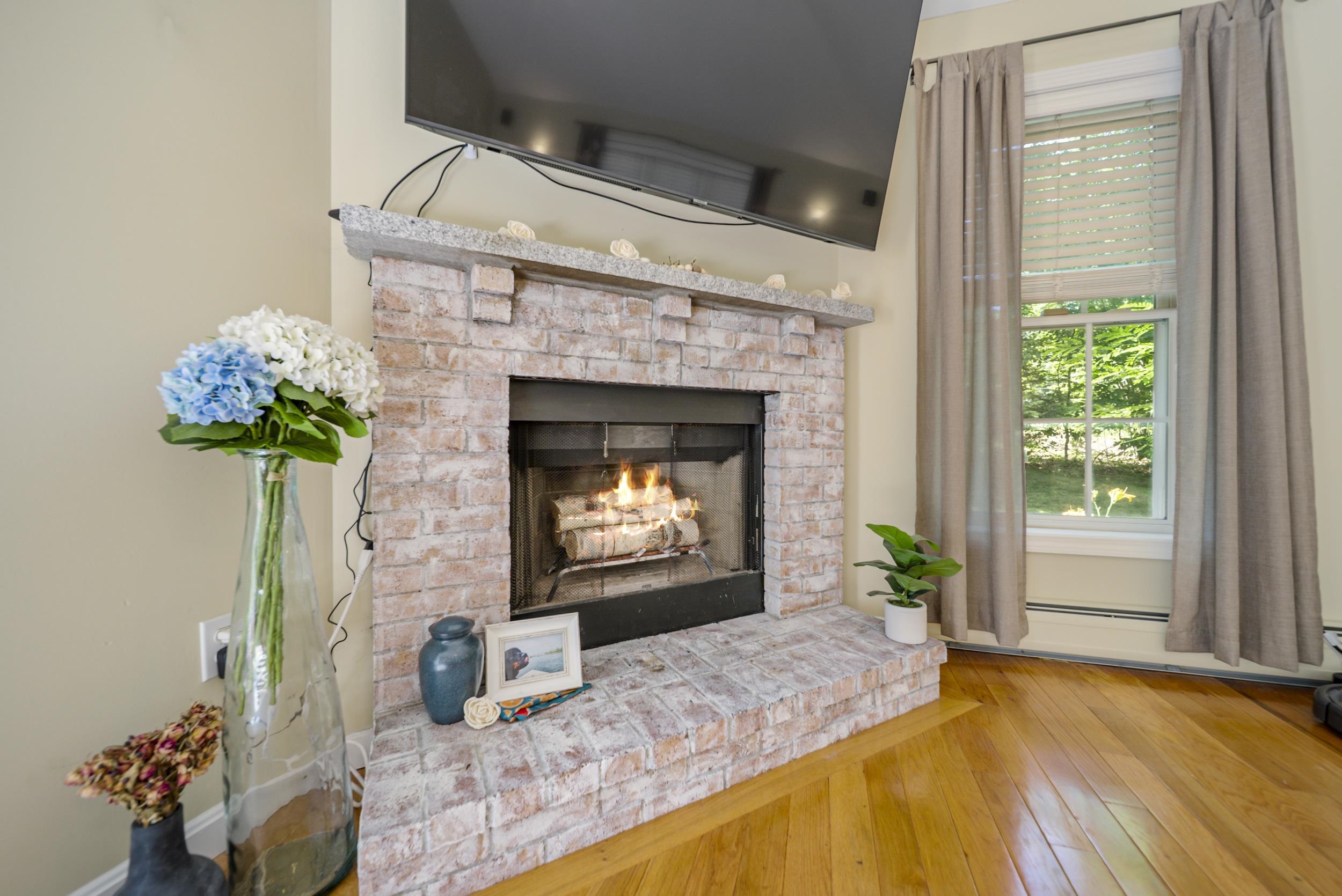 159 Peppermint Street Goffstown, NH 03045 - Photo 19 of 49 Gallery Image 19