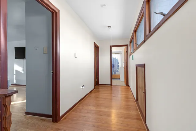 $575,000 | 7246 North Meade Avenue, Chicago, IL 60646