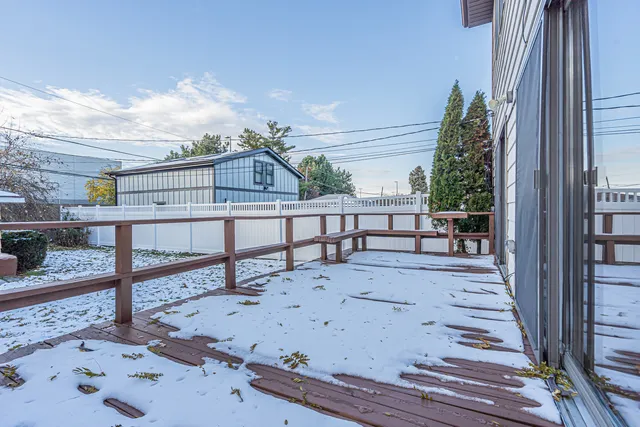 $575,000 | 7246 North Meade Avenue, Chicago, IL 60646