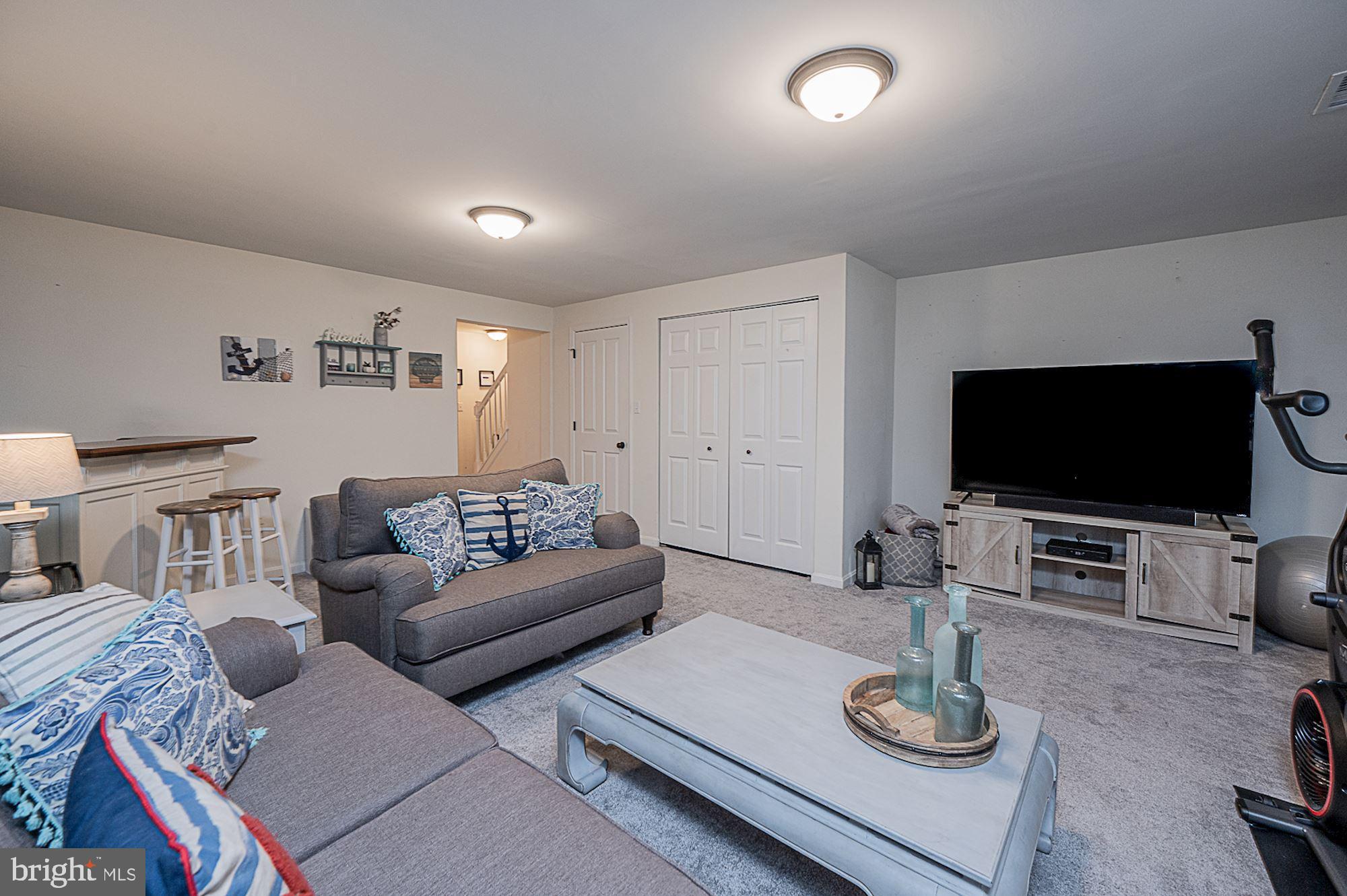 611 Nollmeyer Road Baltimore, MD 21220 - Photo 25 of 34 Family Room