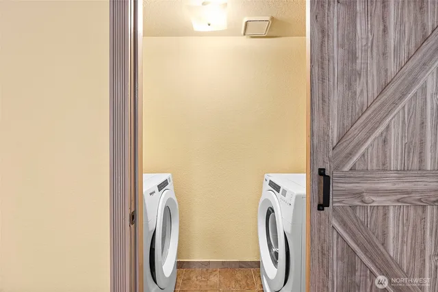 $695,000 | 8610 Long Lake Road Southeast, Port Orchard, WA 98367