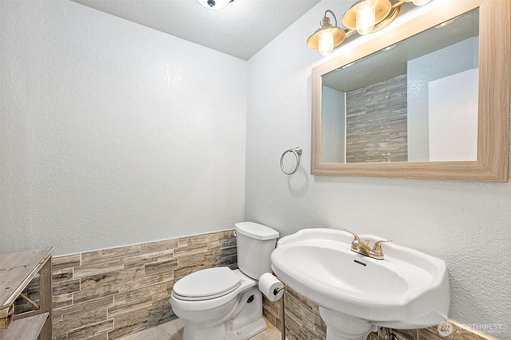 8610 Long Lake Road Southeast Port Orchard, WA 98367 - Photo 14 of 36