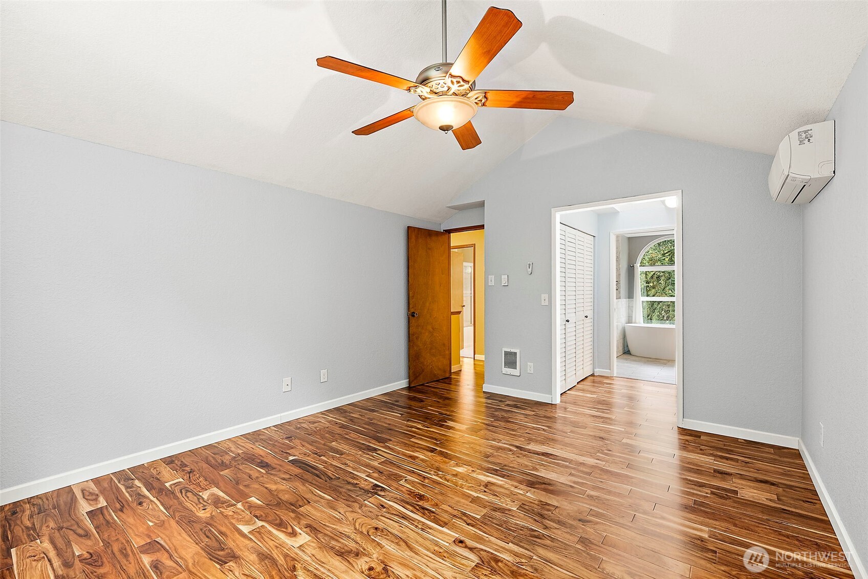 8610 Long Lake Road Southeast Port Orchard, WA 98367 - Photo 21 of 36