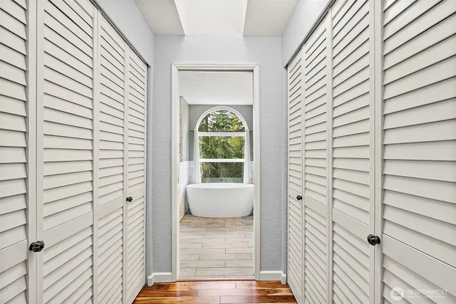 $695,000 | 8610 Long Lake Road Southeast, Port Orchard, WA 98367