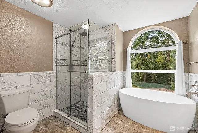 $695,000 | 8610 Long Lake Road Southeast, Port Orchard, WA 98367