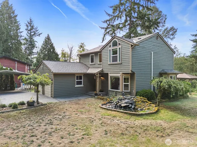 $695,000 | 8610 Long Lake Road Southeast, Port Orchard, WA 98367