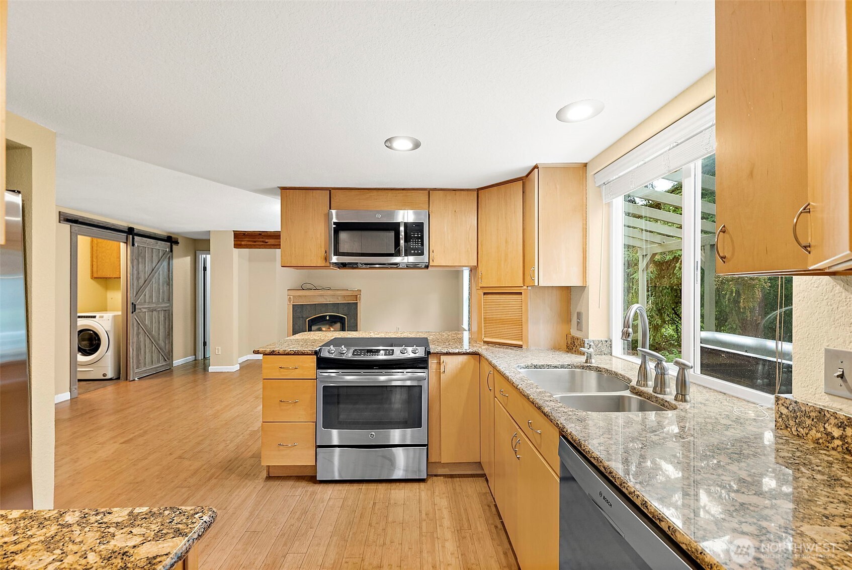 8610 Long Lake Road Southeast Port Orchard, WA 98367 - Photo 8 of 36