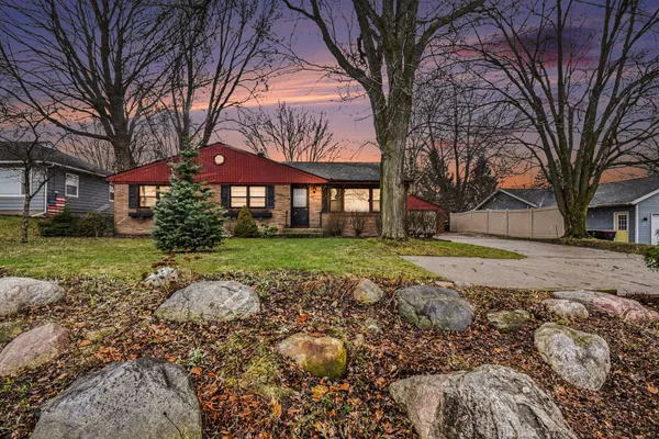 $385,000 | 694 68th Street Southwest, Byron Center, MI 49315