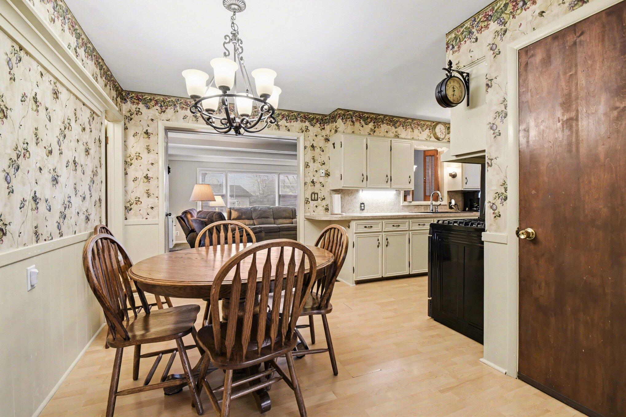 694 68th Street Southwest Byron Center, MI 49315 - Photo 15 of 40 008_file_8753