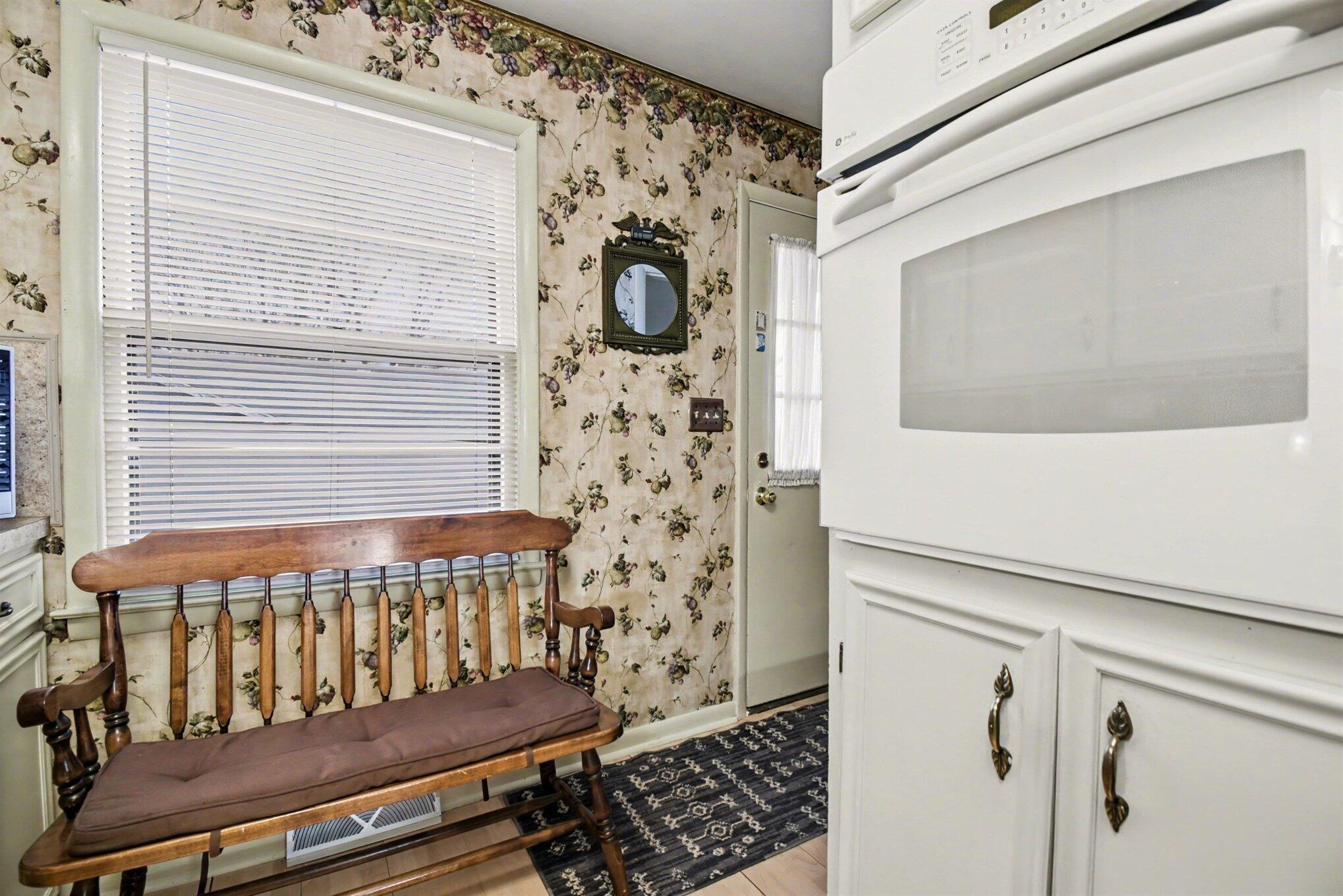 694 68th Street Southwest Byron Center, MI 49315 - Photo 16 of 40 009_file_7672