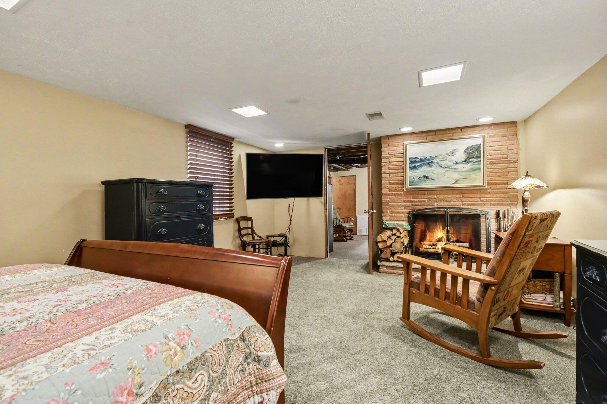 694 68th Street Southwest Byron Center, MI 49315 - Photo 19 of 40 025_file_4712
