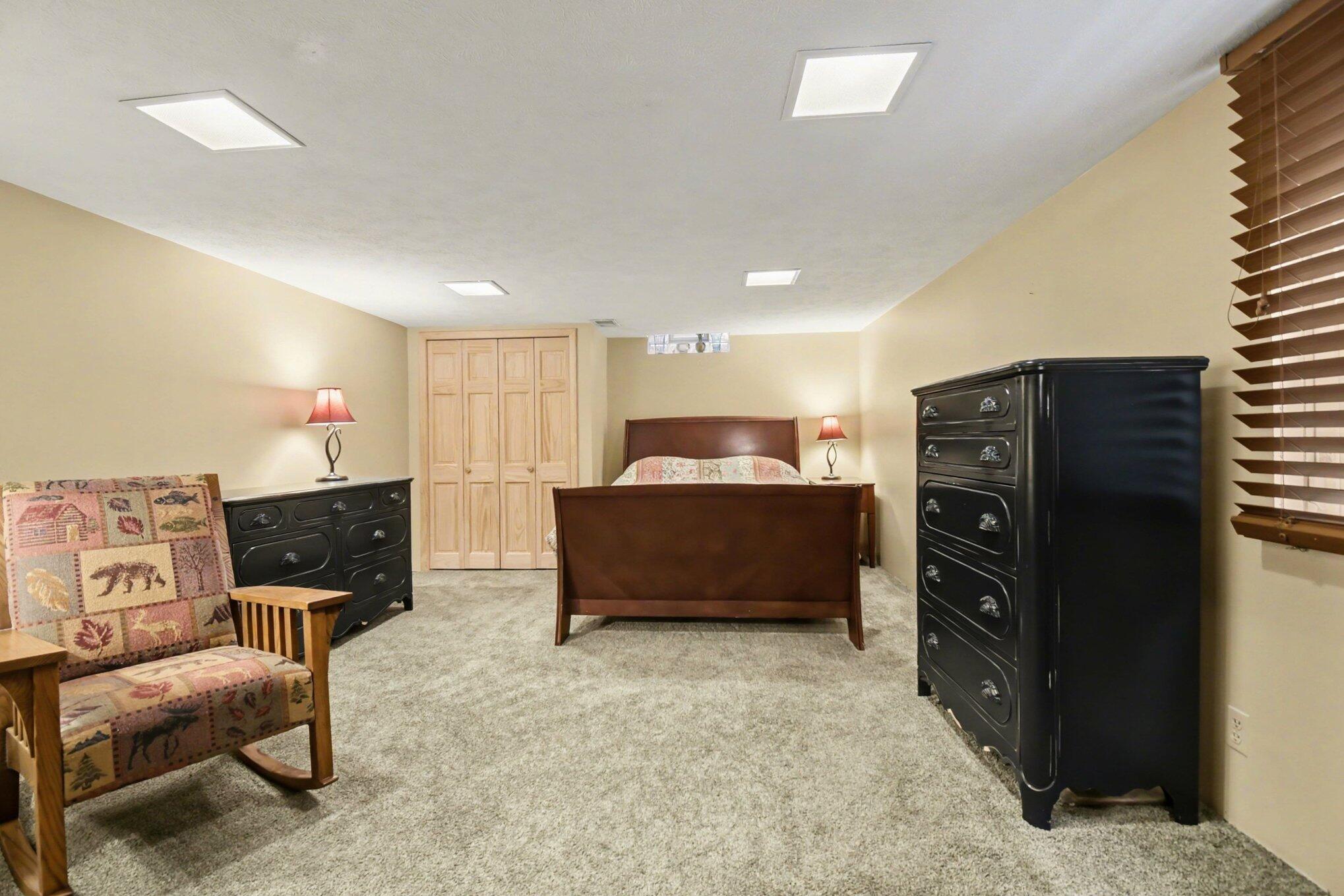 694 68th Street Southwest Byron Center, MI 49315 - Photo 20 of 40 024_file_3502