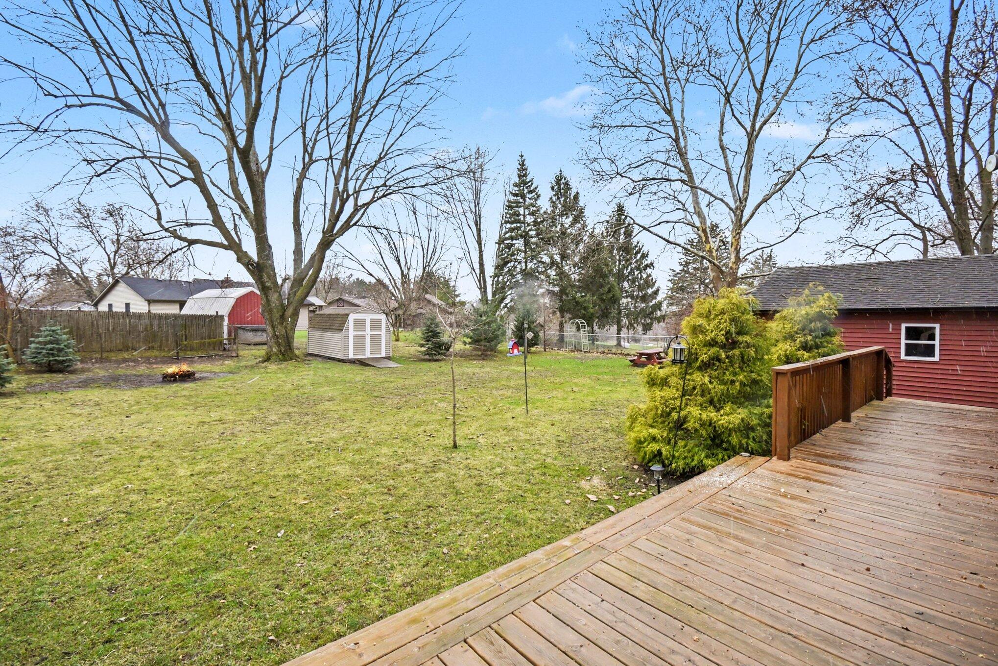 694 68th Street Southwest Byron Center, MI 49315 - Photo 8 of 40 033_file_5927