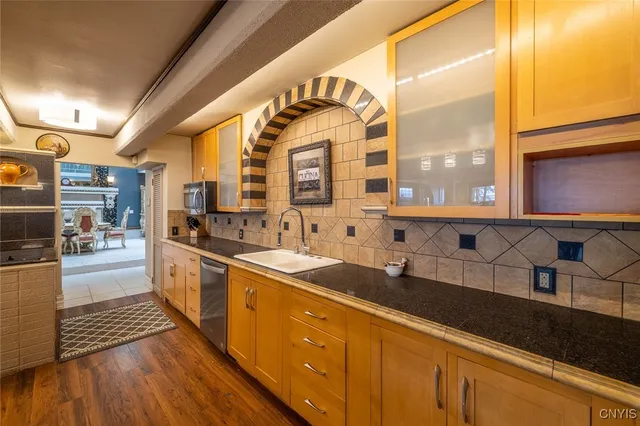 $915,000 | 1079 Highway 49, Constantia, NY 13028