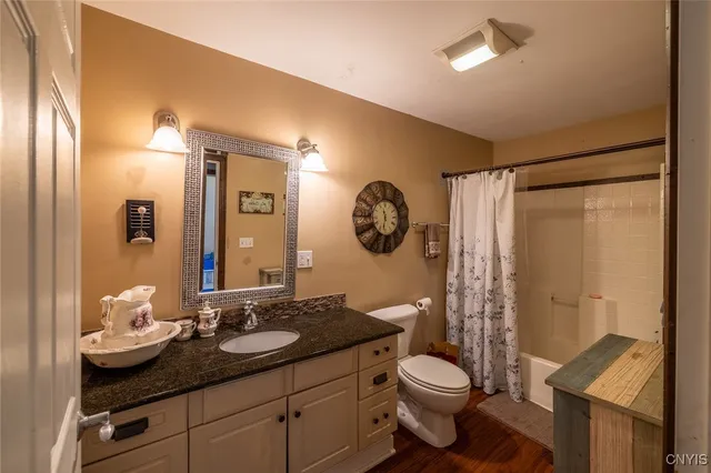 $915,000 | 1079 Highway 49, Constantia, NY 13028