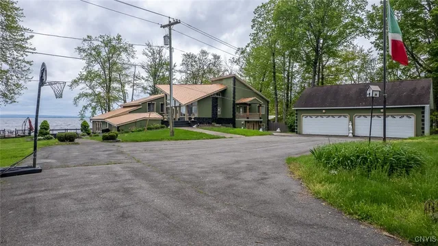 $915,000 | 1079 Highway 49, Constantia, NY 13028