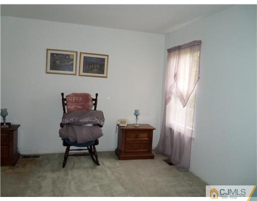603 Maplecrest Road Edison, NJ 08820 - Photo 7 of 11