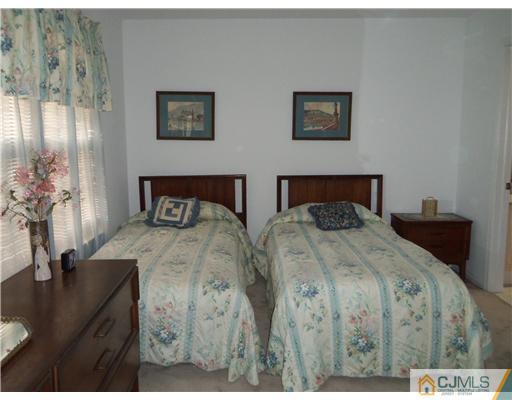 603 Maplecrest Road Edison, NJ 08820 - Photo 9 of 11