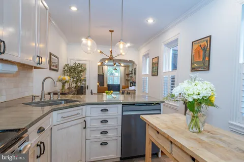 $644,500 | 883 Pennock Street, Philadelphia, PA 19130