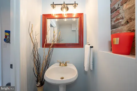 $644,500 | 883 Pennock Street, Philadelphia, PA 19130