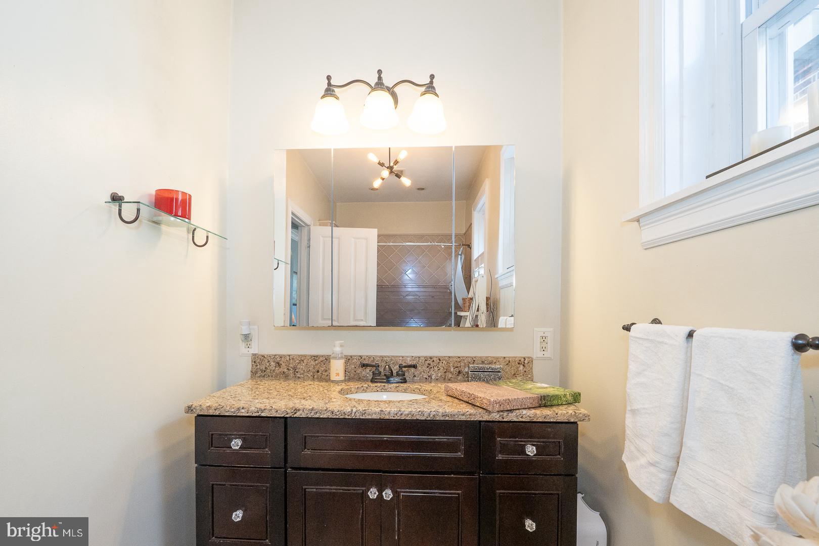 883 Pennock Street Philadelphia, PA 19130 - Photo 35 of 40