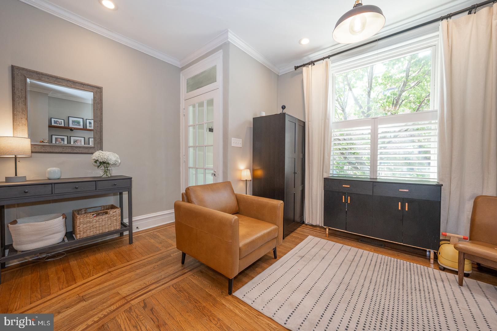 883 Pennock Street Philadelphia, PA 19130 - Photo 8 of 40