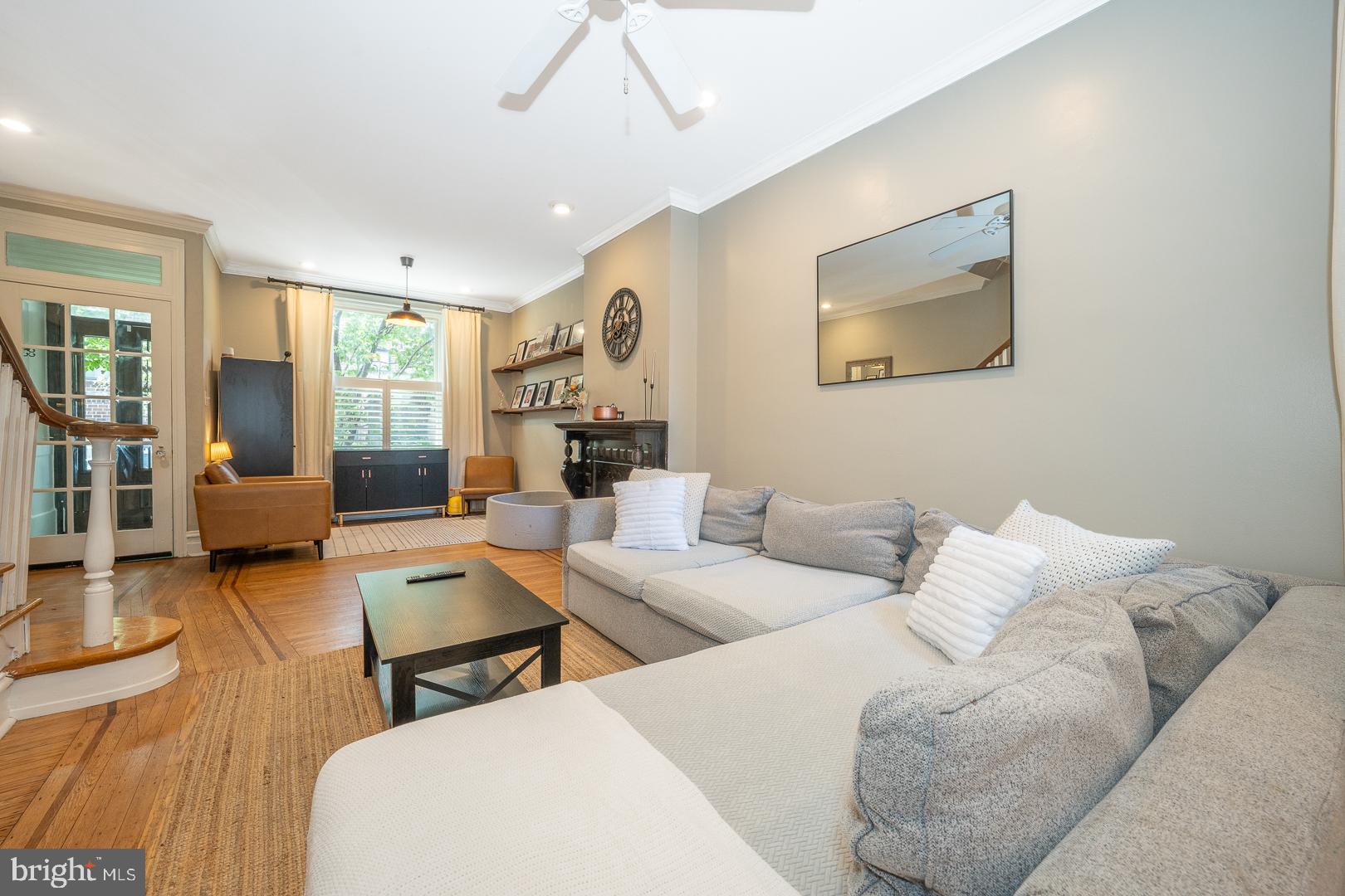 883 Pennock Street Philadelphia, PA 19130 - Photo 10 of 40