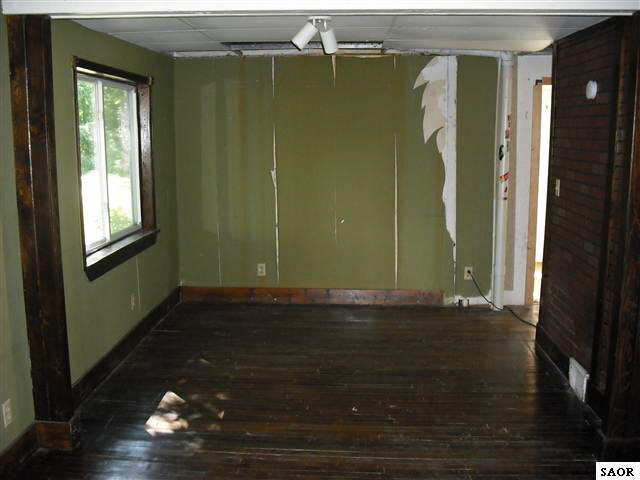 8361 Clio Road Mount Morris, MI 48458 - Photo 4 of 7 41717-3.JPG